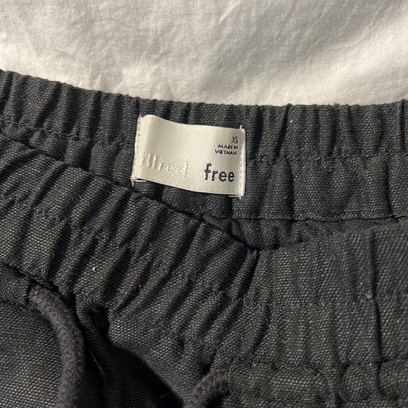Black Aritzia Shorts Xs - Picture 2 of 3